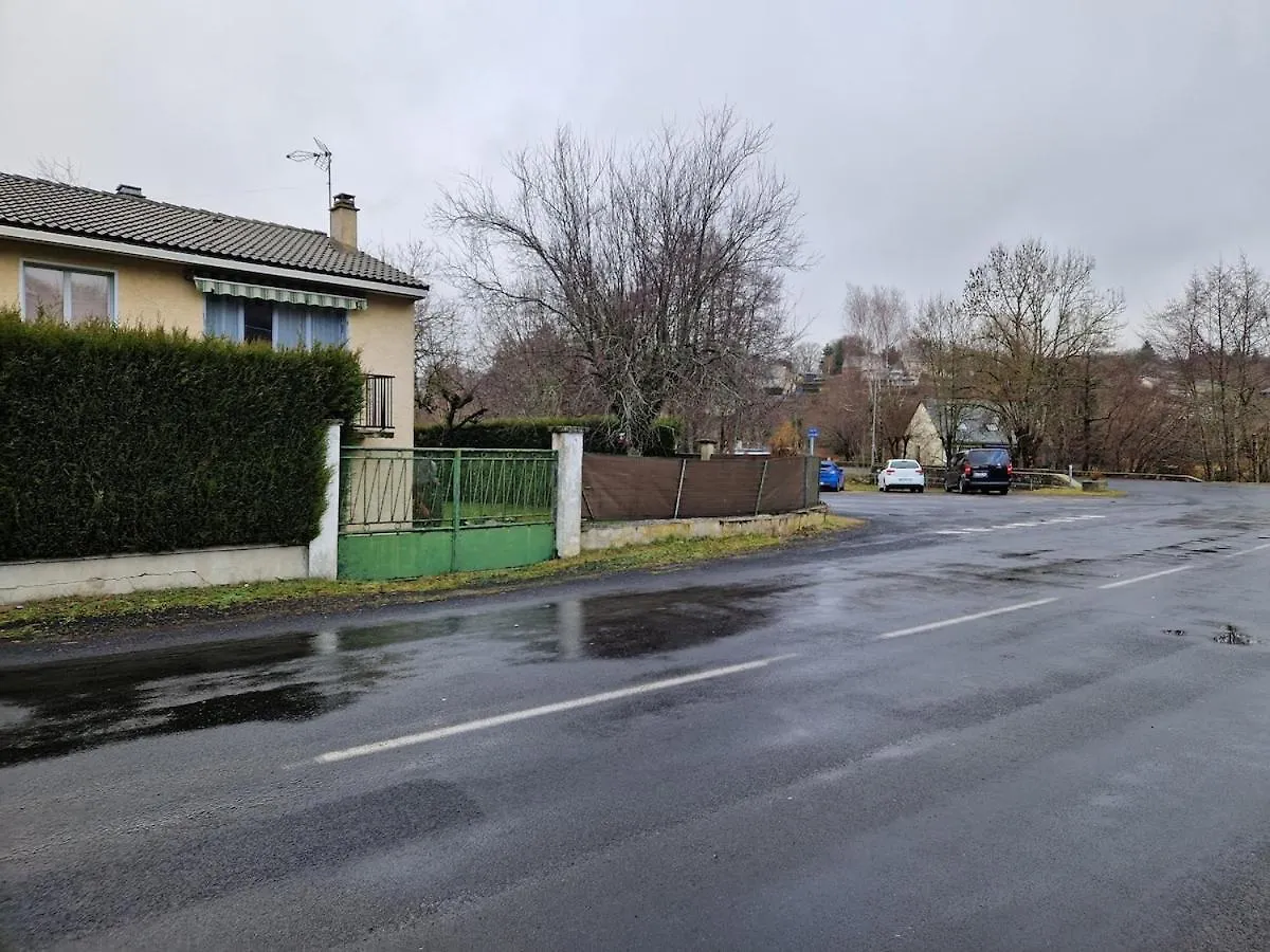 Gite L'Instant D'Aubrac Soulages-Bonneval 0*,